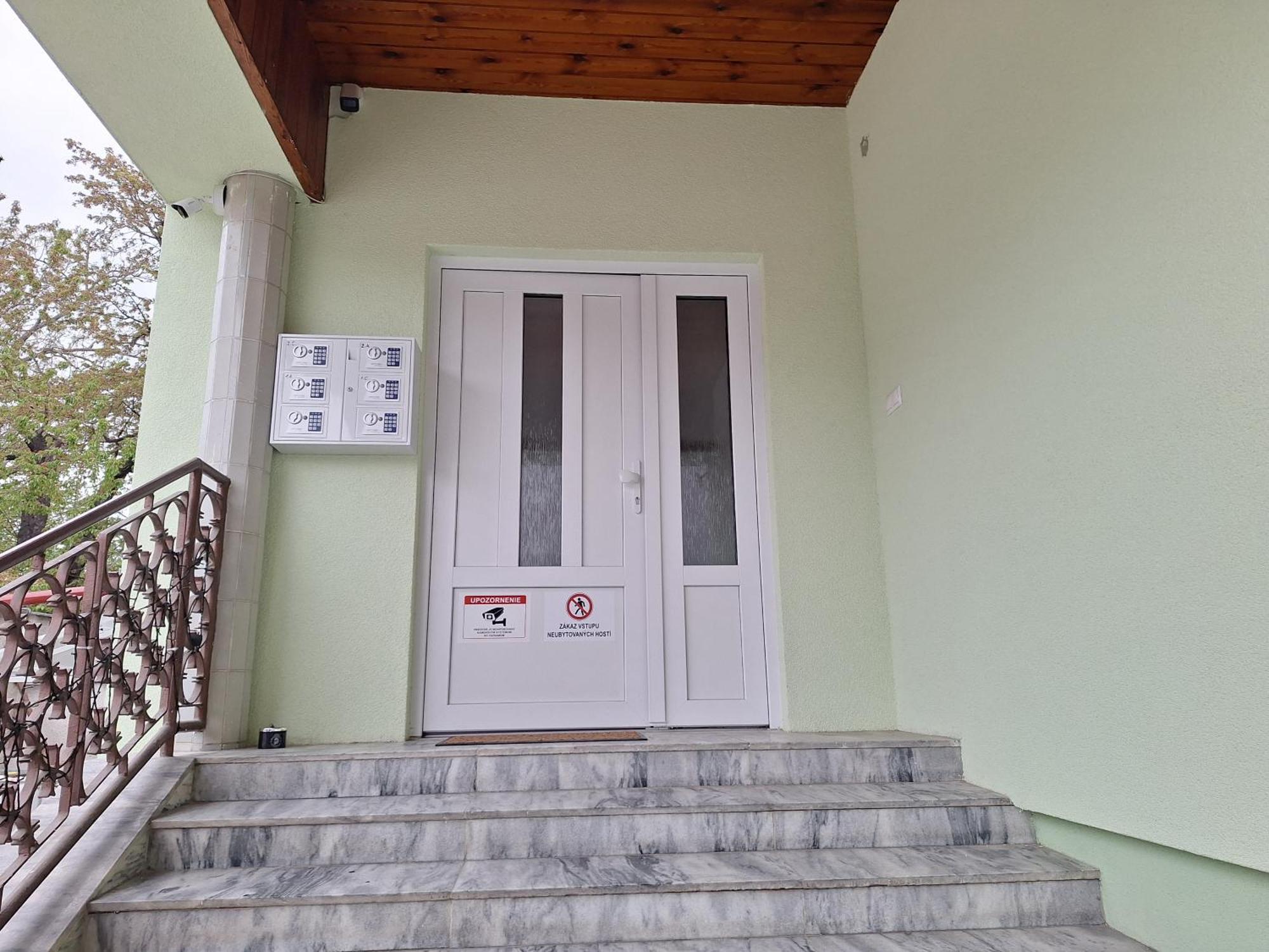Apartmanovy Dom Stummerova Topoľčany Exteriér fotografie